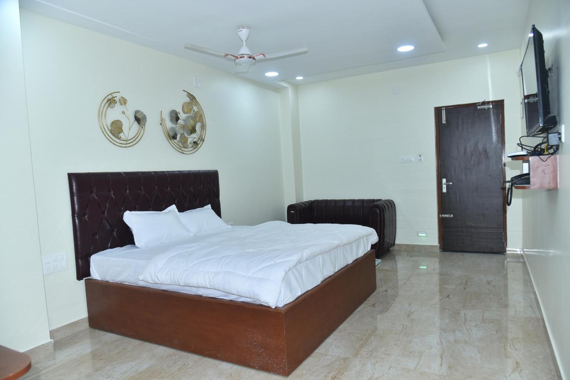 The Paradise Guest Inn Nellore Buitenkant foto