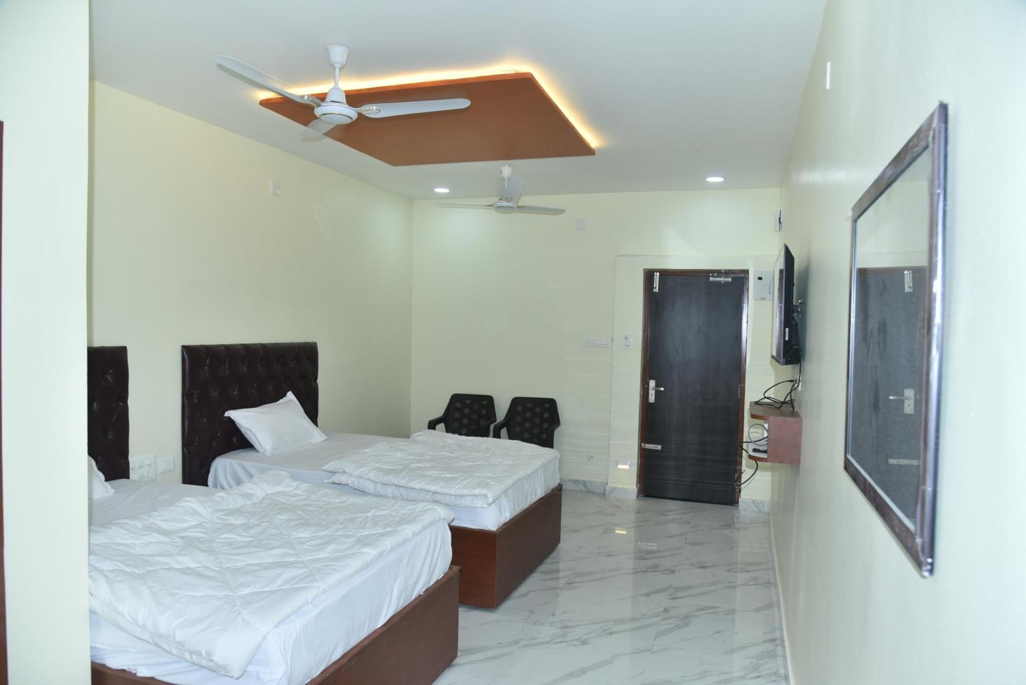 The Paradise Guest Inn Nellore Buitenkant foto